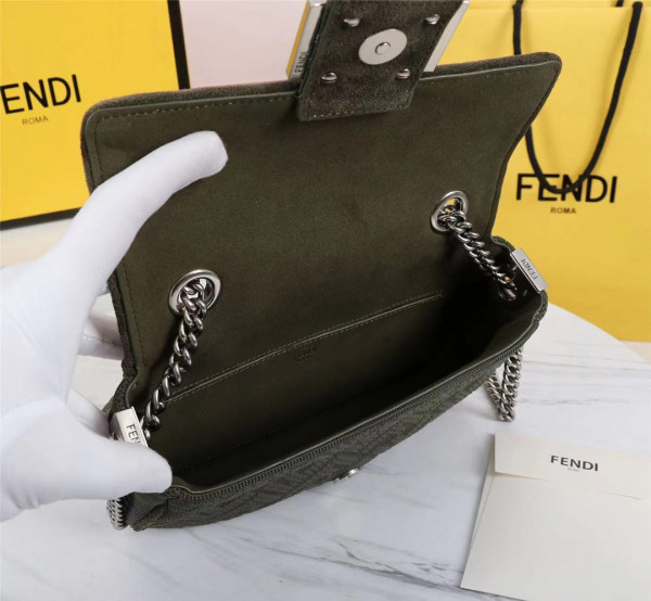 [FREE SHIPPING] FENDI MIDI BAGUETTE CHAIN