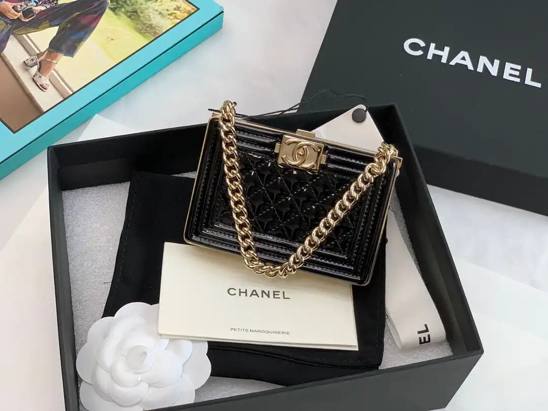 CHANEL BOY MINAUDIERE