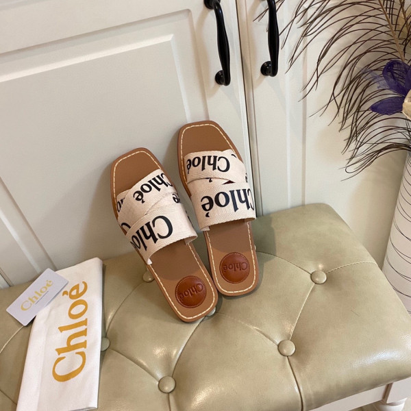 HOT SALE CHLOÉ woody flat mule