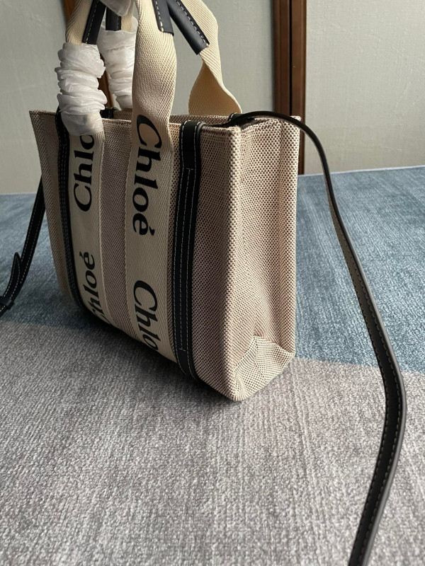 HOT SALE CHLOÉ SMALL WOODY TOTE BAG WITH STRAP