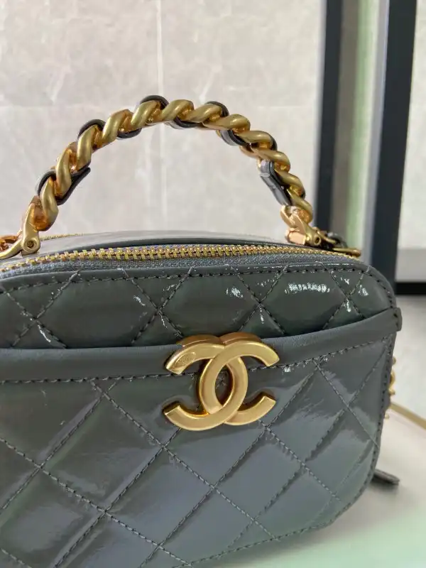 Firstbag Ru CHANEL SMALL VANITY CASE