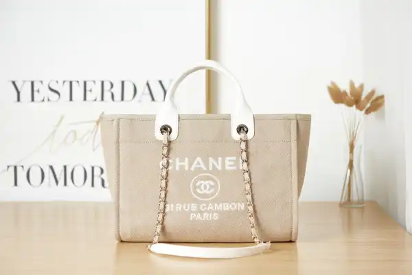 CHANEL SHOPPING BAG