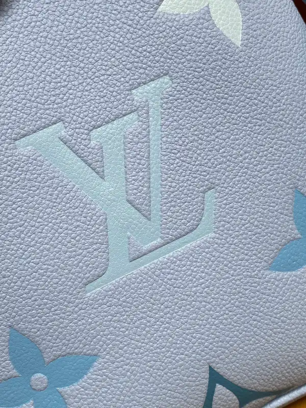 LOUIS VUITTON NÉONOÉ BB