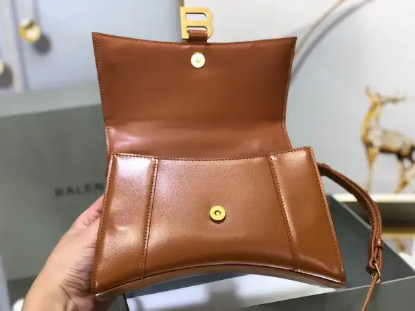 Yupoo bagsoffer BALENCIAGA HOURGLASS