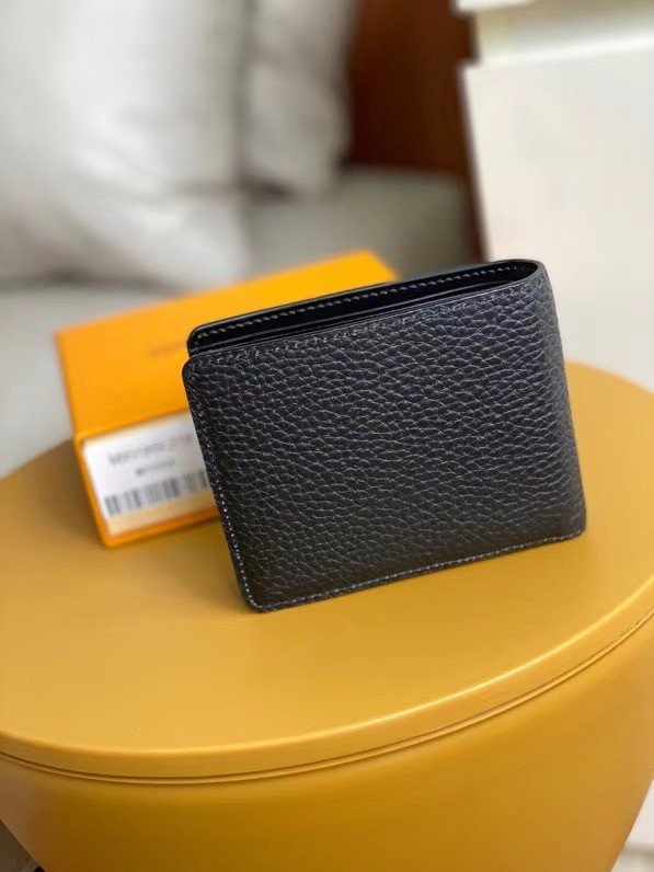 LOUIS VUITTON MULTIPLE WALLET