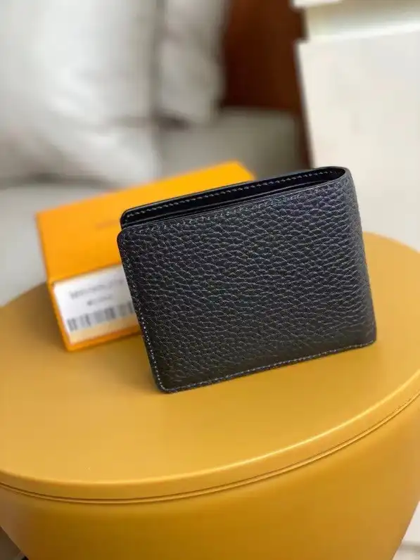 LOUIS VUITTON MULTIPLE WALLET