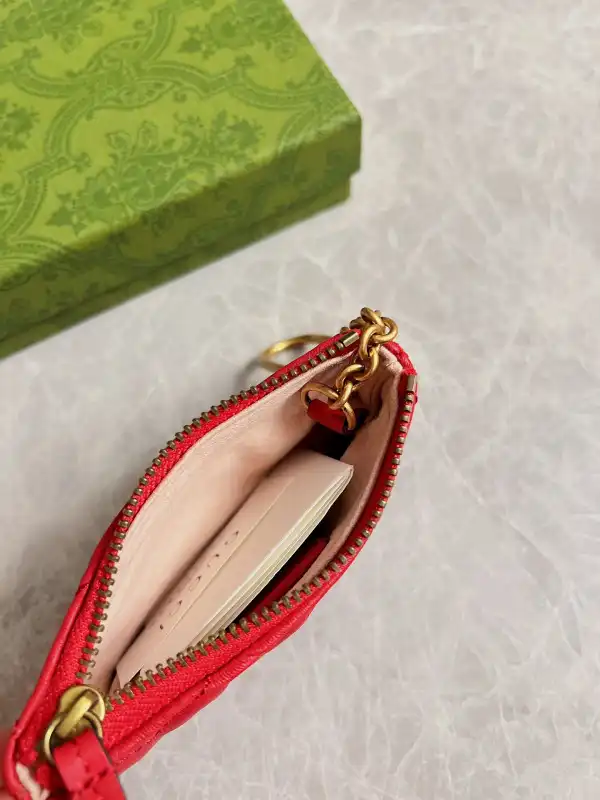 Affordable Gucci GG Marmont matelassé key case