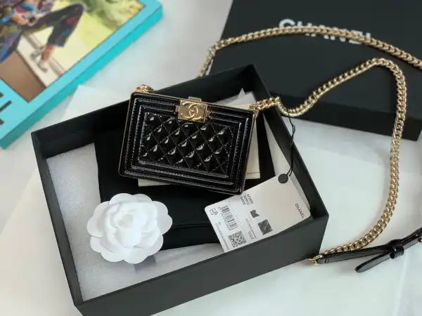 CHANEL BOY MINAUDIERE