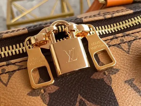 Frstbag ru LOUIS VUITTON KEEPALL BANDOULIÈRE 50