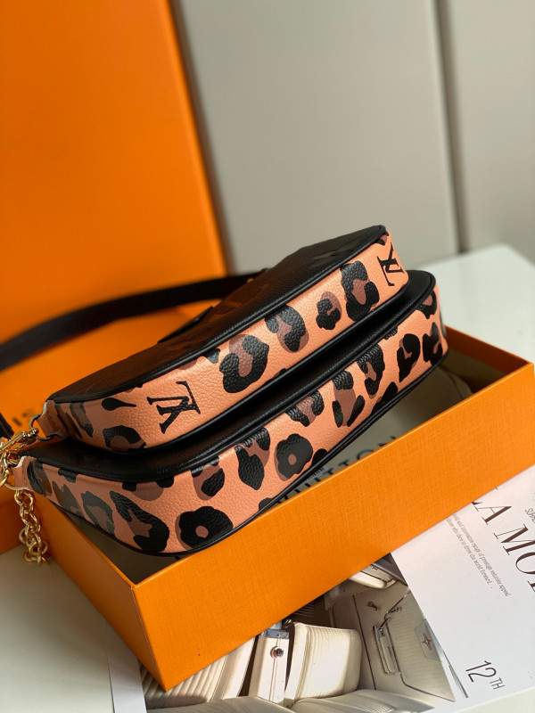 LOUIS VUITTON MULTI POCHETTE ACCESSOIRES