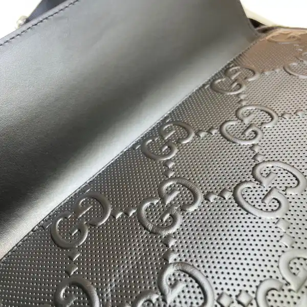 Firstbag Ru GUCCI GG embossed messenger bag