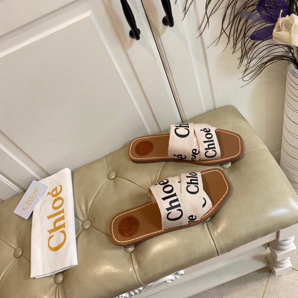 HOT SALE CHLOÉ woody flat mule