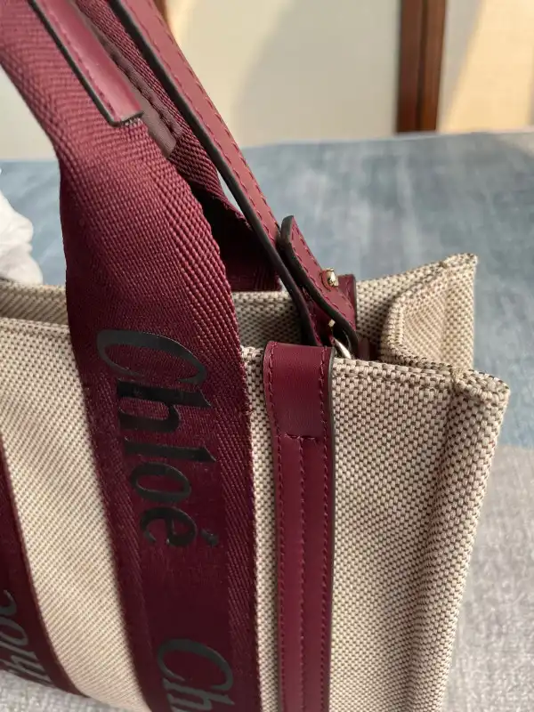 CHLOÉ SMALL WOODY TOTE BAG WITH STRAP