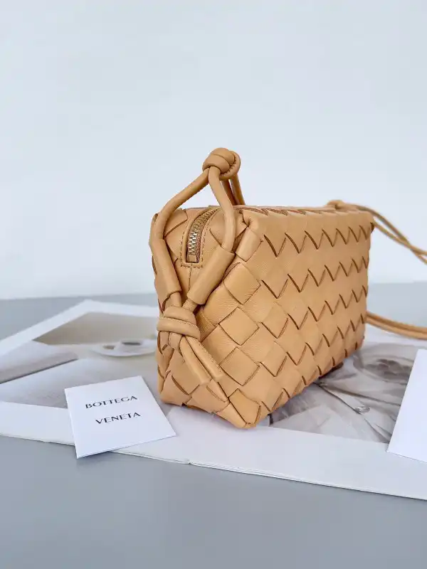 First bag ru BOTTEGA VENETA Mini Loop Camera Bag