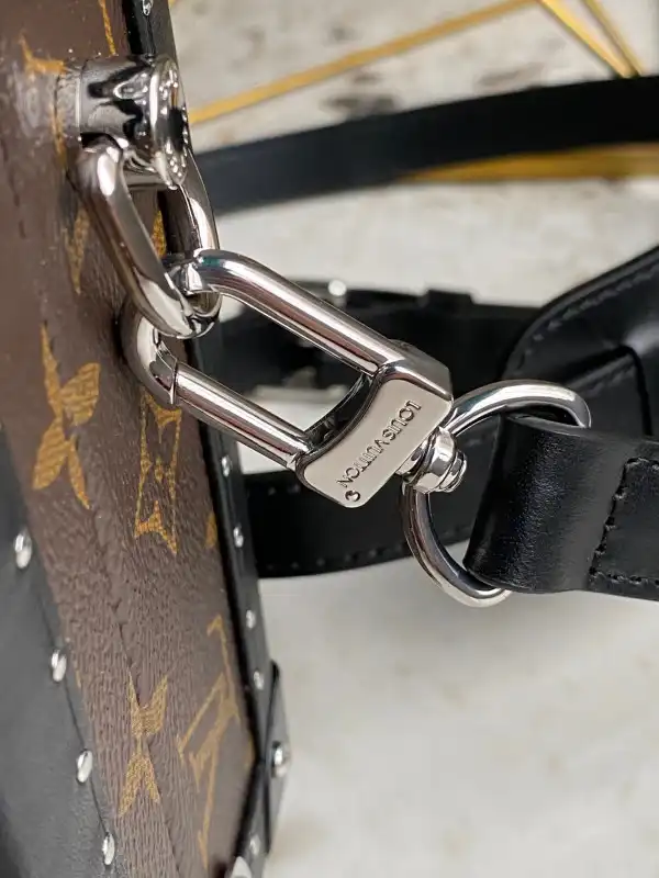 First bag ru LOUIS VUITTON CHANELUTCH BOX