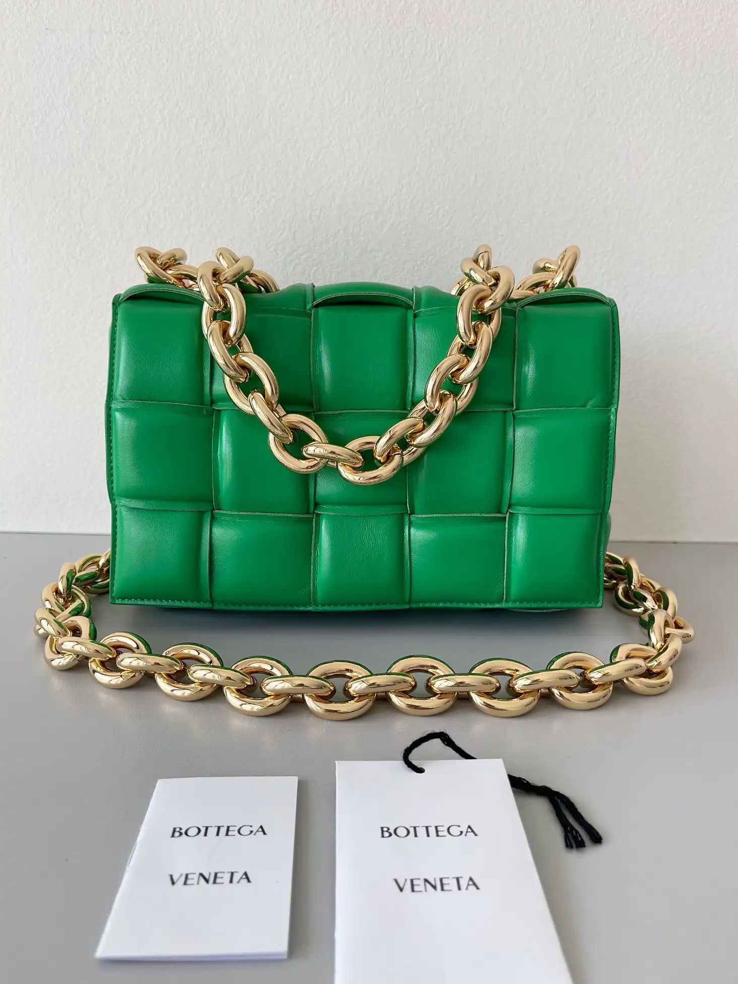 Frstbag ru BOTTEGA VENETA THE CHAIN CASSETTE