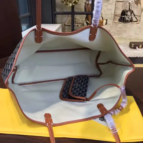 GOYARD TOTE BAG