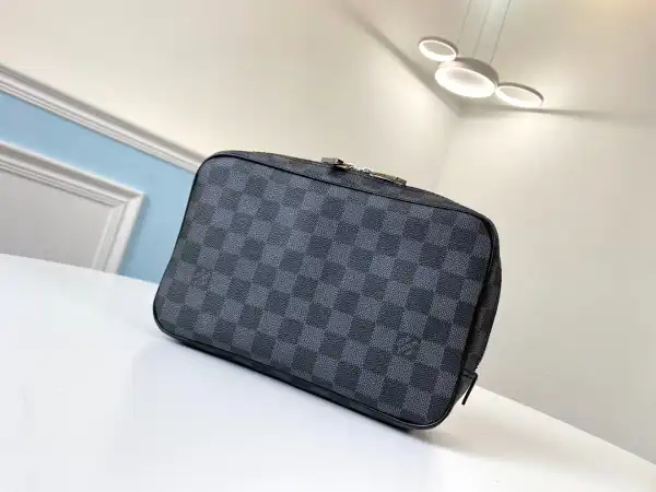 Aaa replica ru LOUIS VUITTON TOILETRY POUCH GM