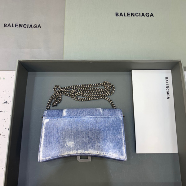 HOT SALE BALENCIAGA HOURGLASS WALLET ON CHAIN