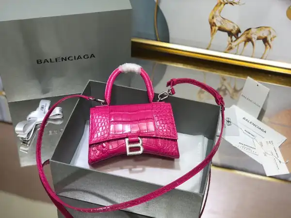 First bag ru BALENCIAGA HOURGLASS