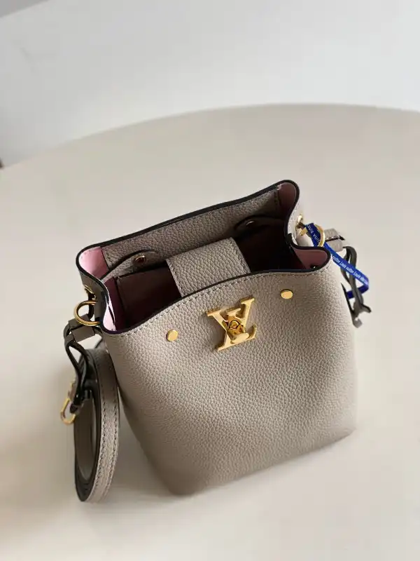 Bagsoffer yupoo LOUIS VUITTON NANO LOCKME BUCKET