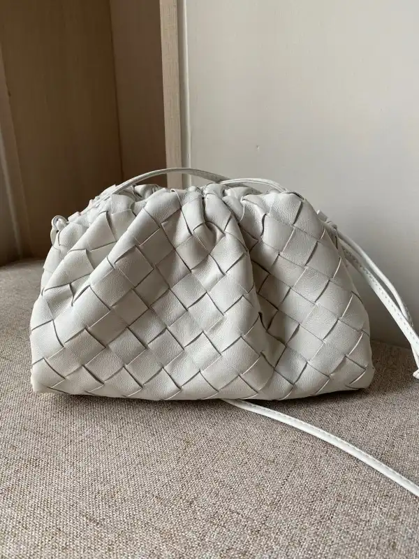 Bagsoffer BOTTEGA VENETA MINI POUCH