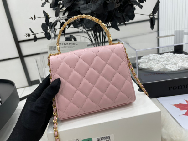 [FREE SHIPPING] CL CLUTCH WITH CHAIN