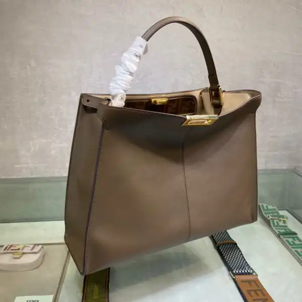 Bagsoffer yupoo FENDI PEEKABOO