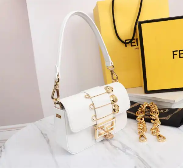 Frstbag ru FENDI Brooch mini baguette