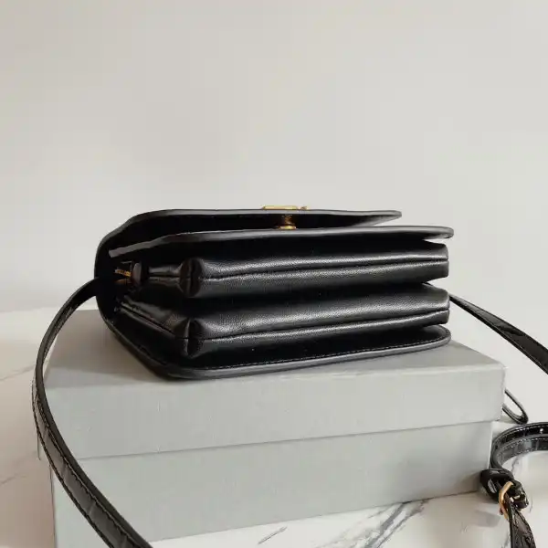 Yupoo bagsoffer BALENCIAGA WOMEN'S B. SMALL BAG