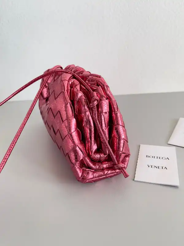 BOTTEGA VENETA MINI POUCH