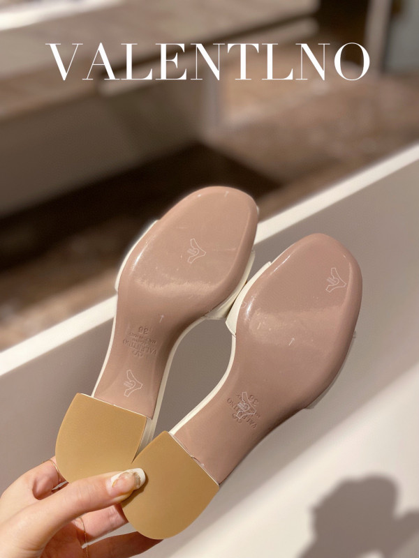 HOT SALE VALENTINO VLOGO SIGNATURE SLIDE SANDAL