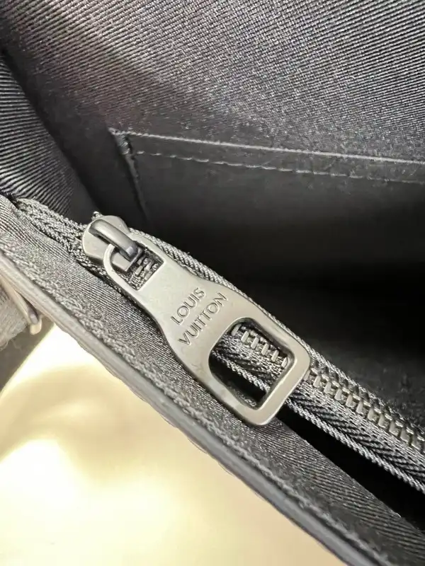 Frstbag ru LOUIS VUITTON S LOCK BRIEFCASE