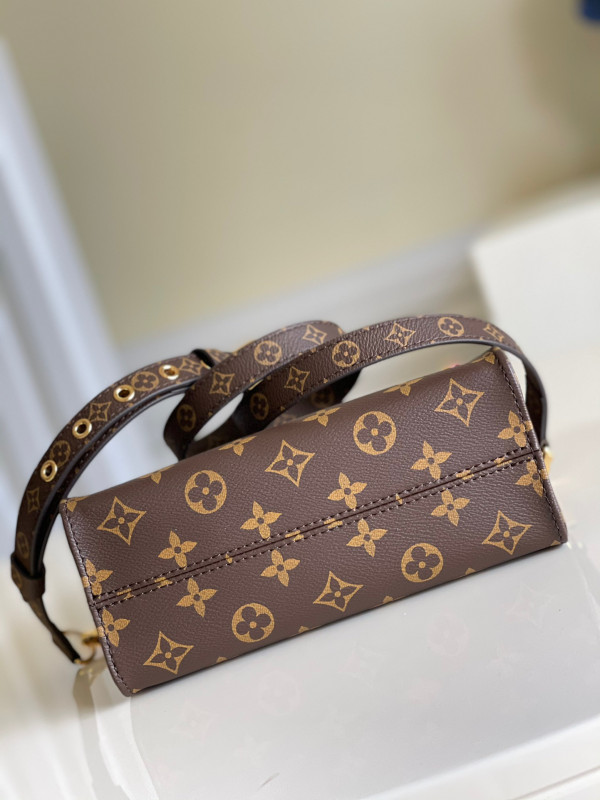 HOT SALE LOUIS VUITTON PETIT SAC PLAT