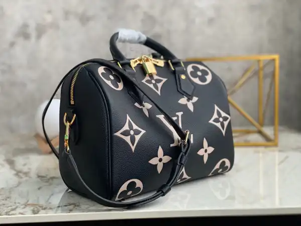 Eliminating the middleman and passing on savings to you. With massive production and tax-free benefits LOUIS VUITTON SPEEDY BANDOULIÈRE 25