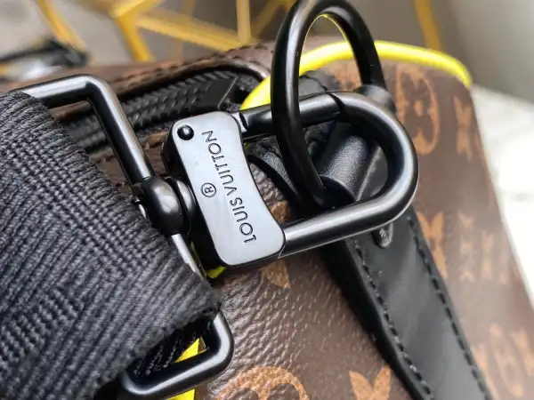 LOUIS VUITTON KEEPALL BANDOULIÈRE 50