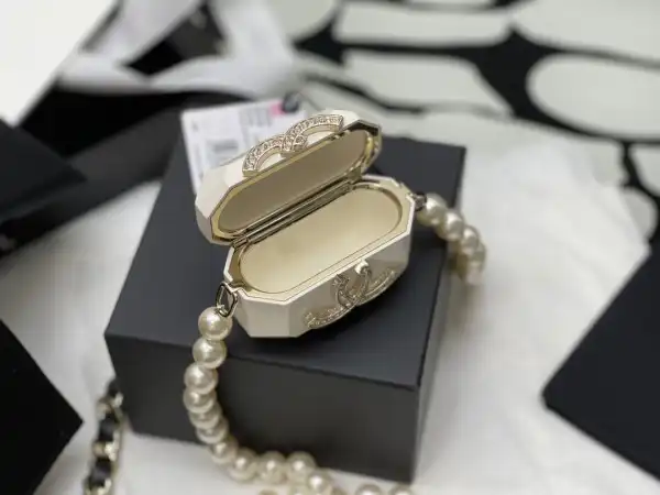 CHANEL AIRPODS CASE PRO NECKLACE