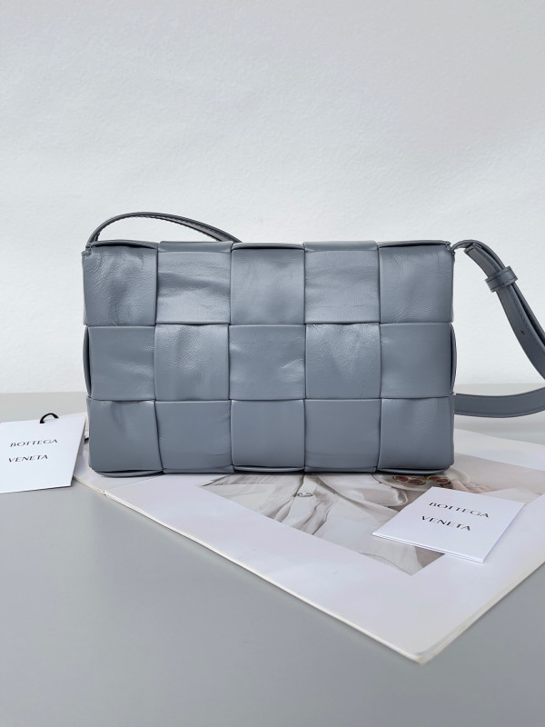 HOT SALE BOTTEGA VENETA CASSETTE