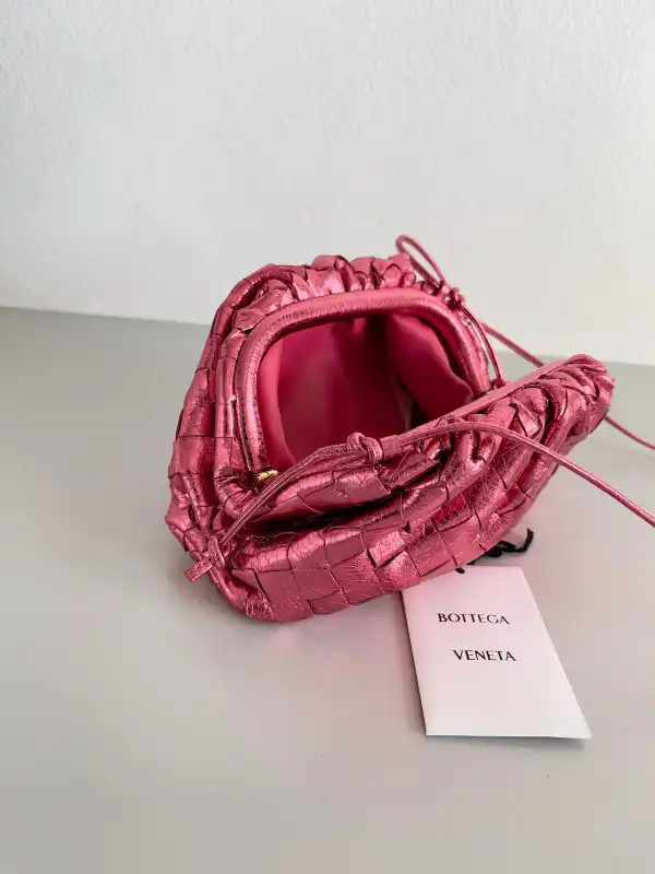 BOTTEGA VENETA MINI POUCH