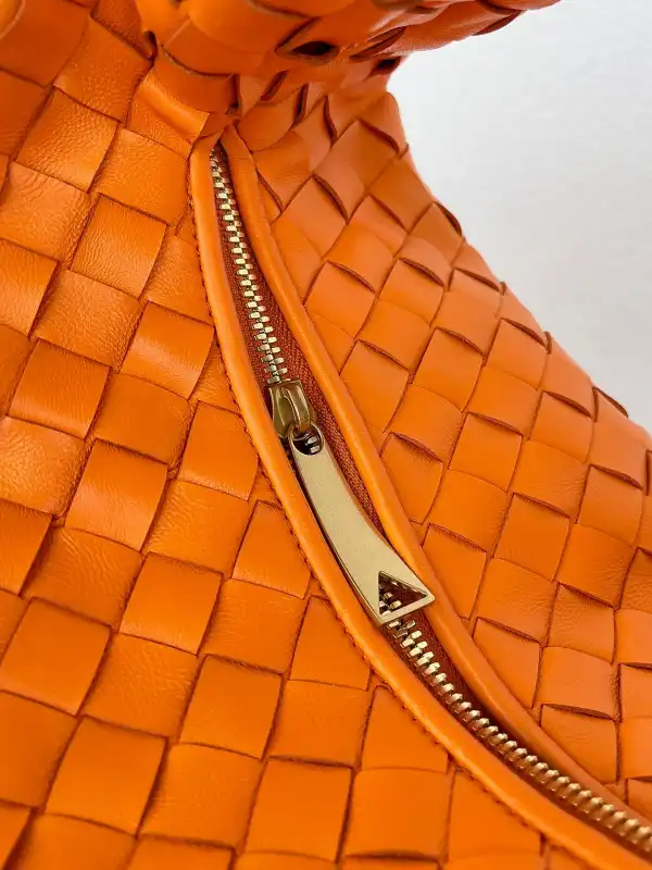 First bag ru BOTTEGA VENETA Teen Jodie