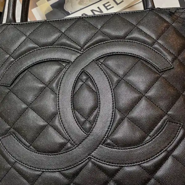 CHANEL VINTAGEP BAG