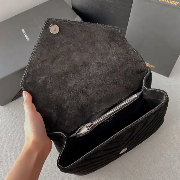 YSL COLLEGE MEDIUM CHAIN BAG