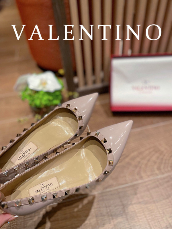 [FREE SHIPPING] VALENTINO ROCKSTUD HIGH HEELS