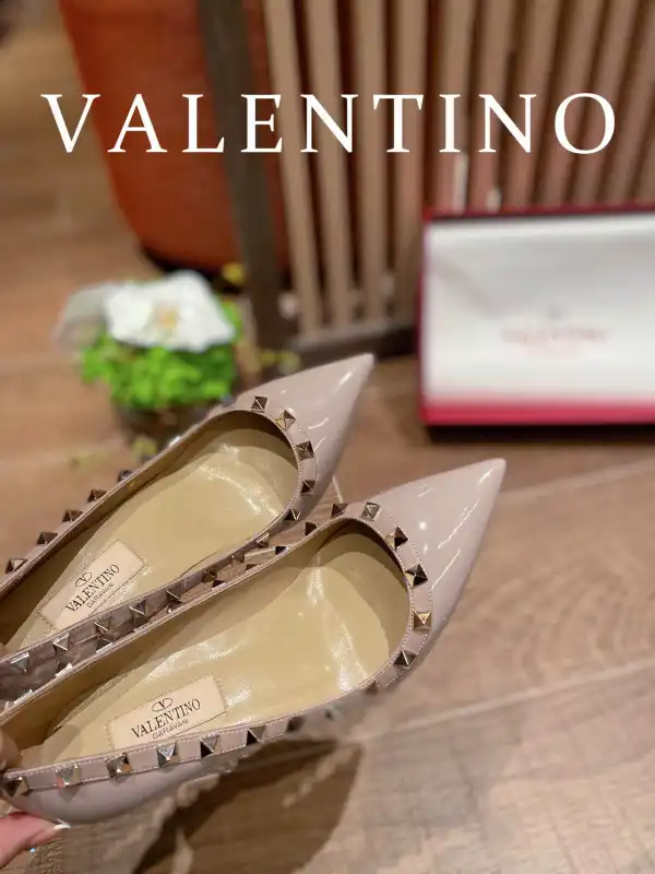 First bag ru VALENTINO ROCKSTUD HIGH HEELS