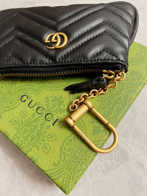 HOT SALE Gucci GG Marmont matelassé key case