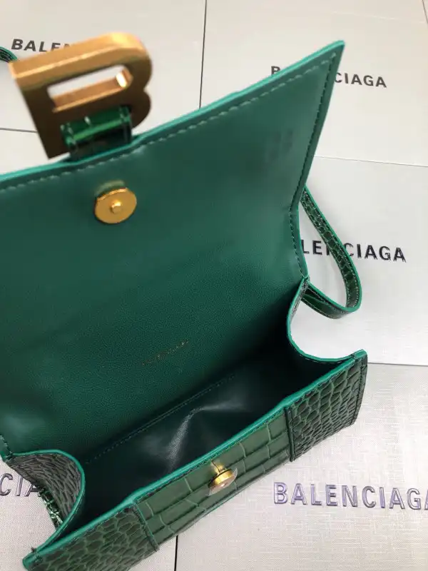 First bag ru BALENCIAGA HOURGLASS