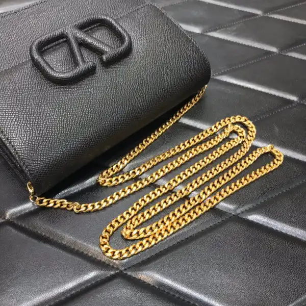 VALENTINO VSLING WALLET WITH CHAIN