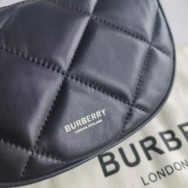 Bagsoffer BURBERRY Olympia Pouch