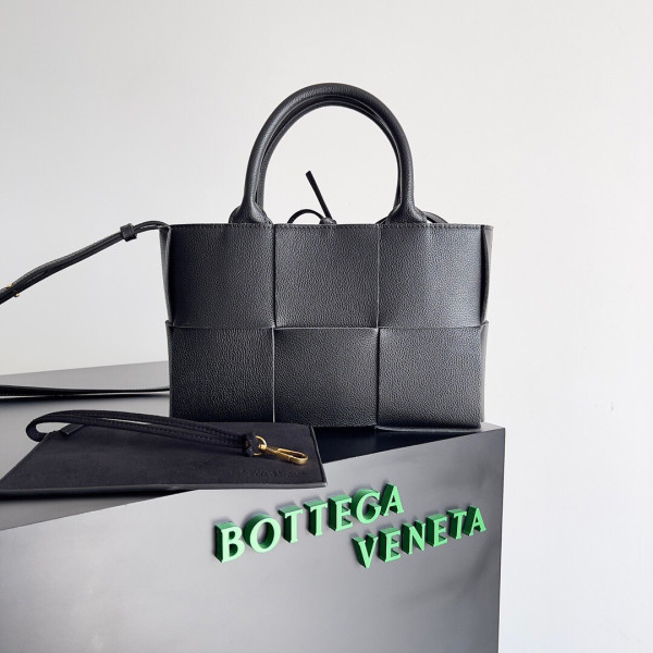 HOT SALE BOTTEGA VENETA ARCO MINI TOTE