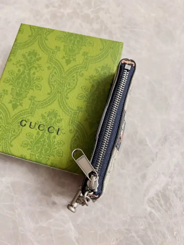 Gucci GG Marmont matelassé key case